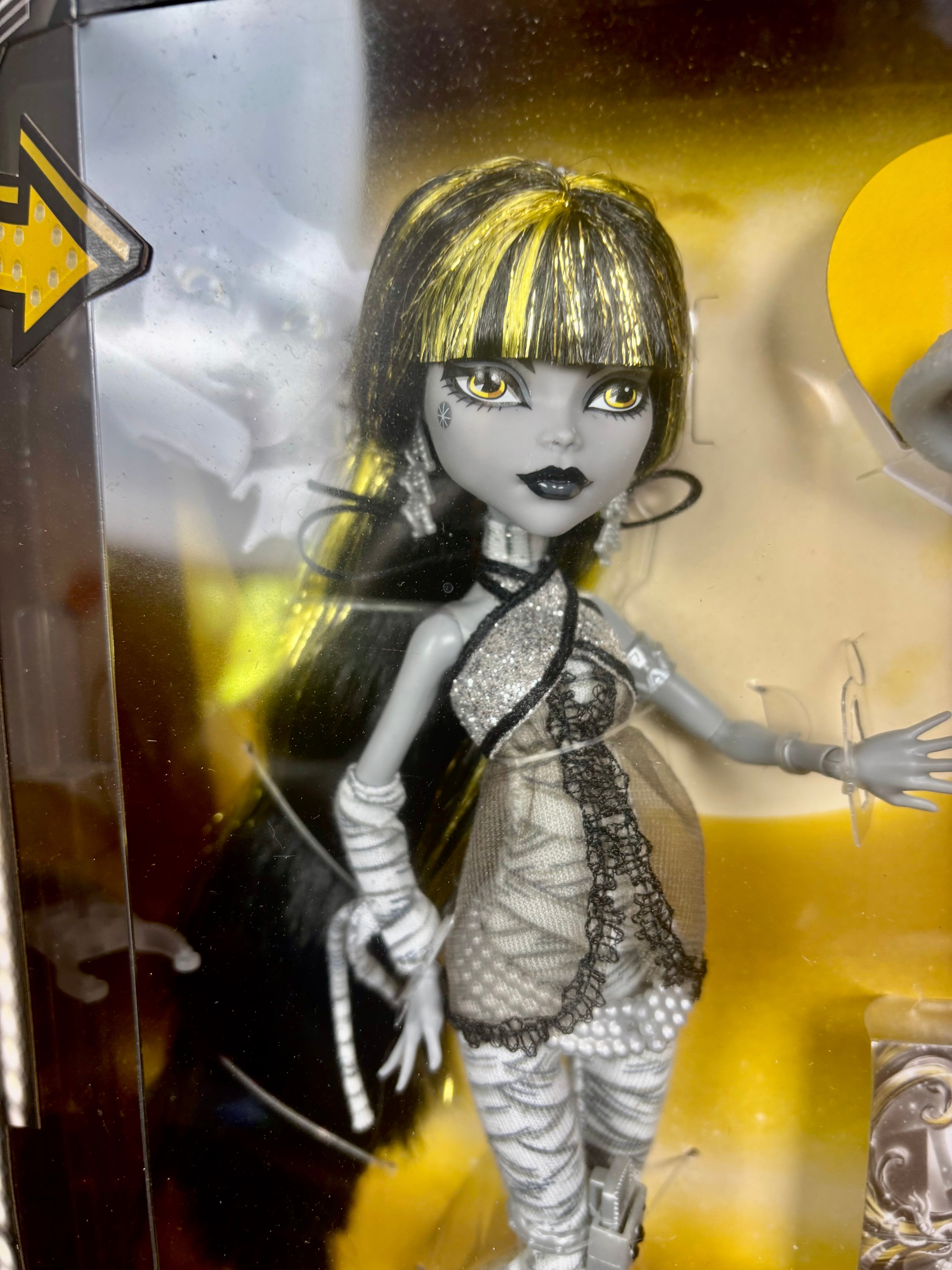 Muñeca  CLEO DE NILE 💛