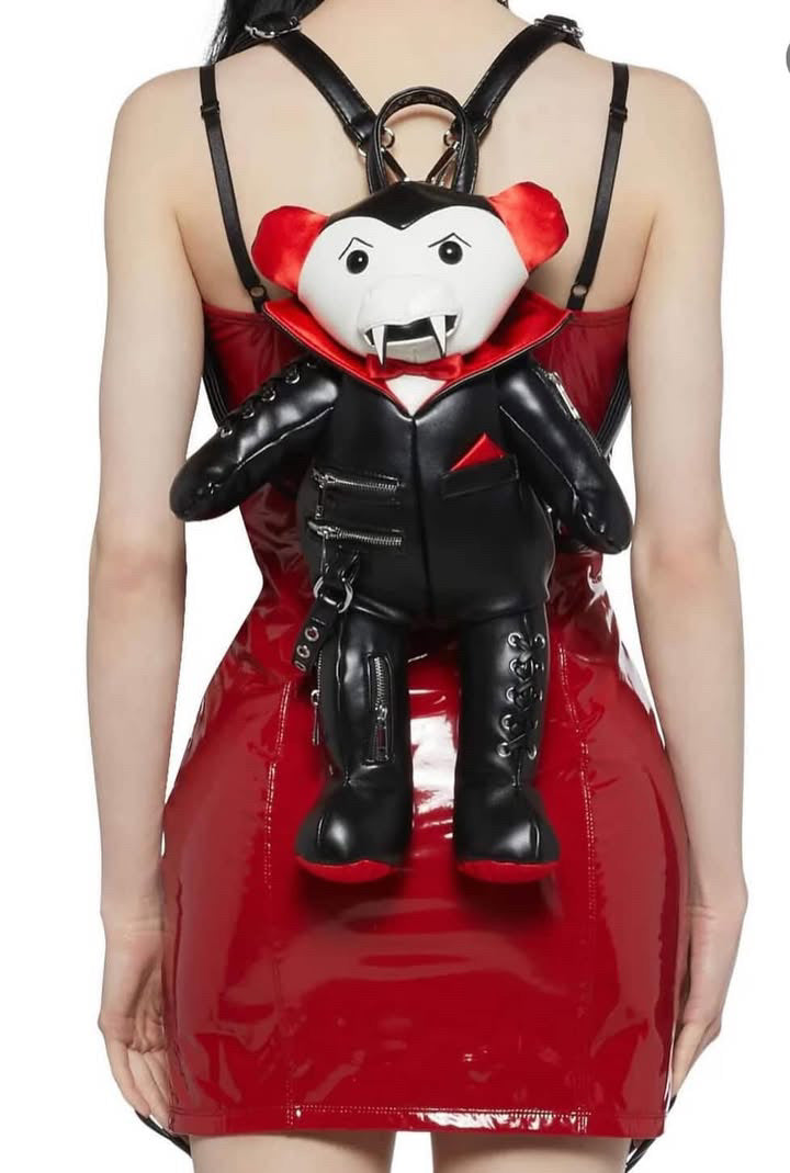 MOCHILA DRÁCULA TEDDY 🦇🩸