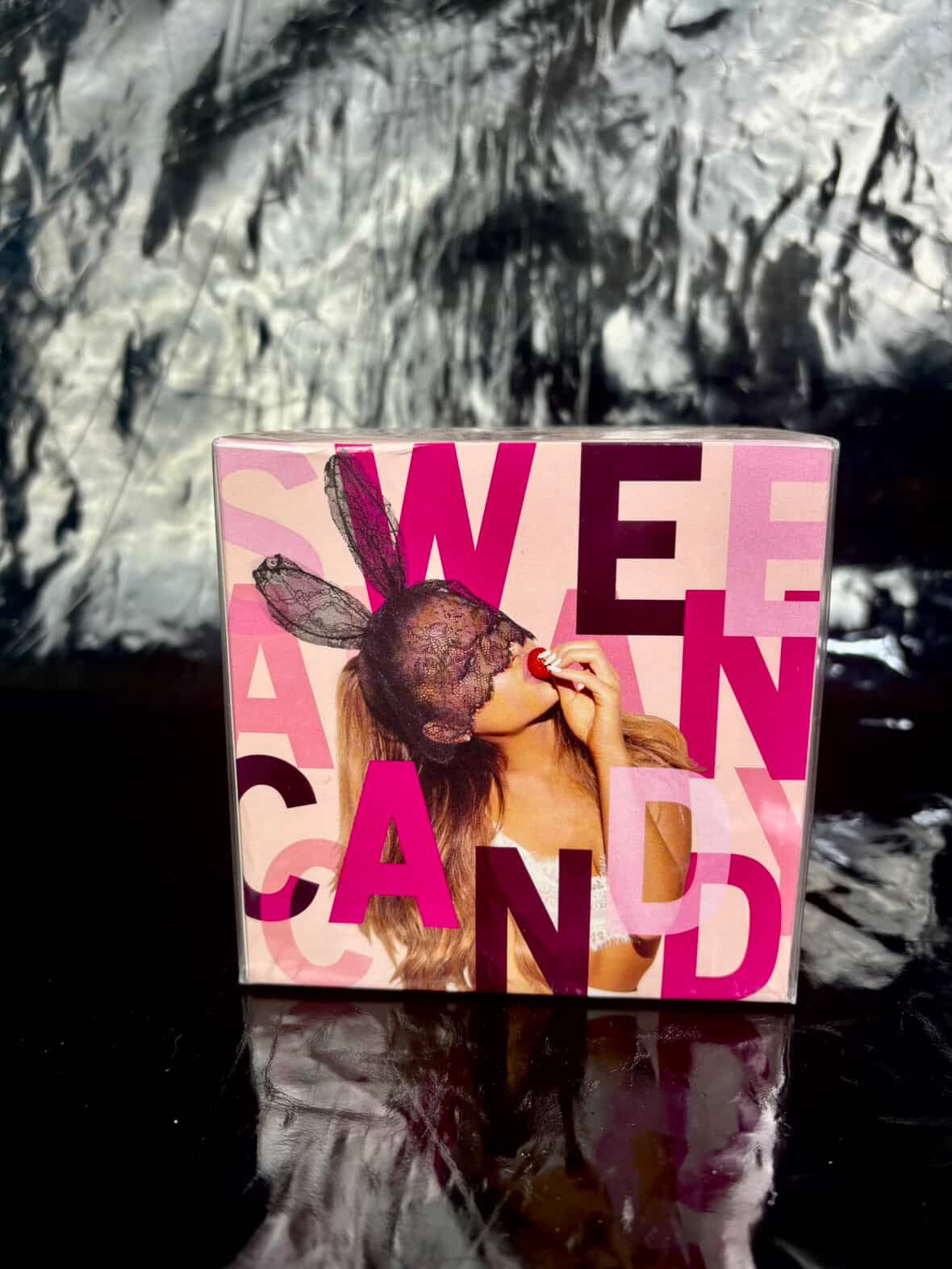 Perfume sweet like candy Ariana grande