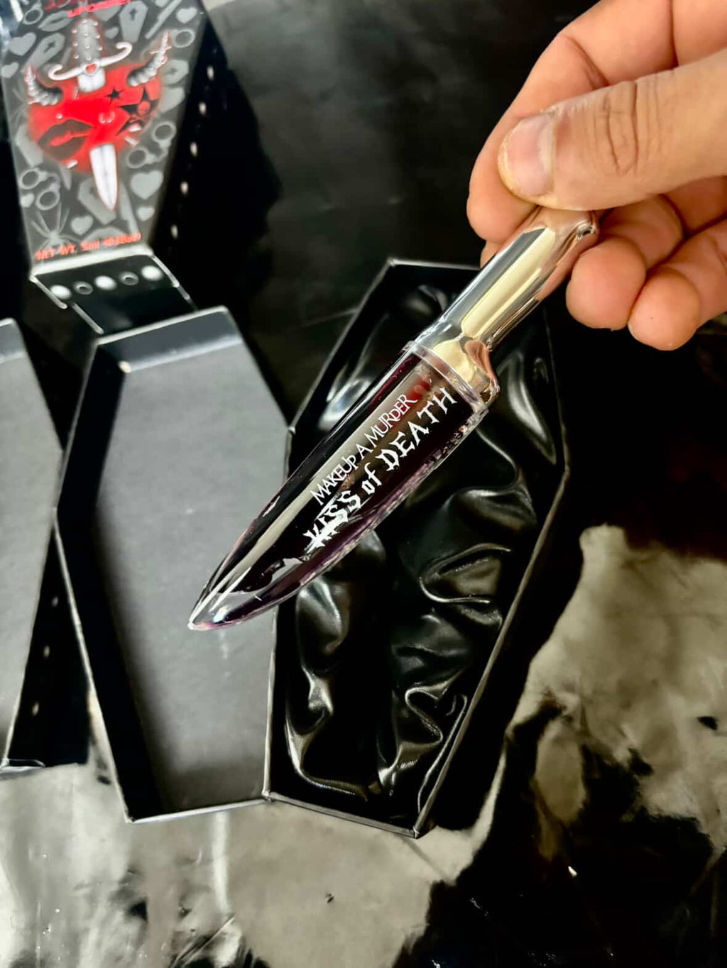 Make a murder lip stain