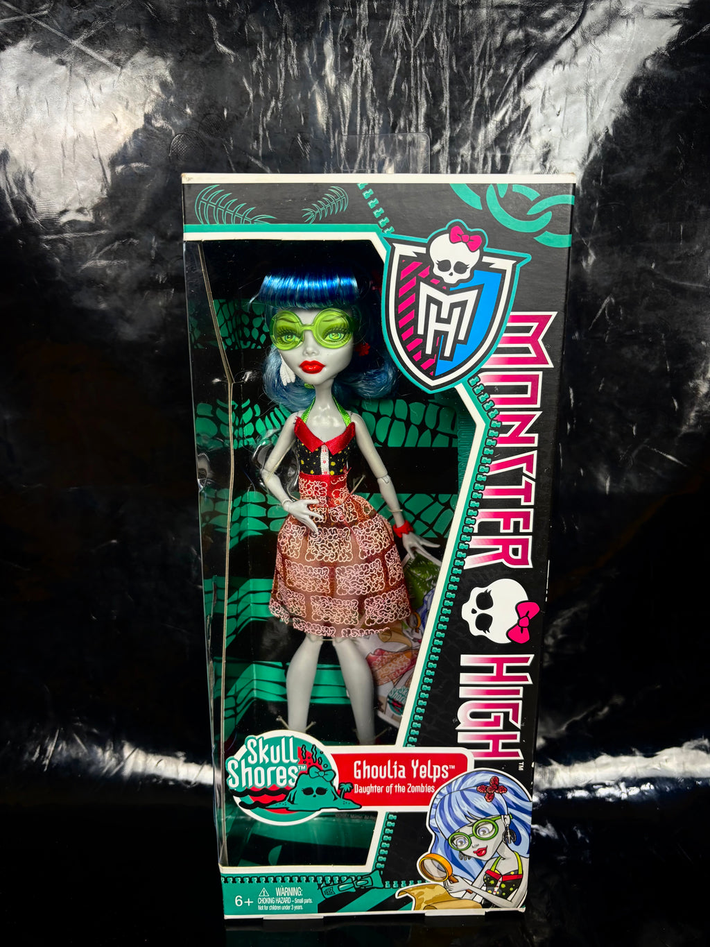 Ghoulia- Skull shores