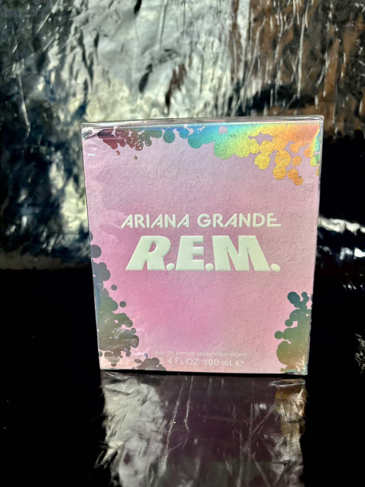 Perfume Ariana grande R.E.M
