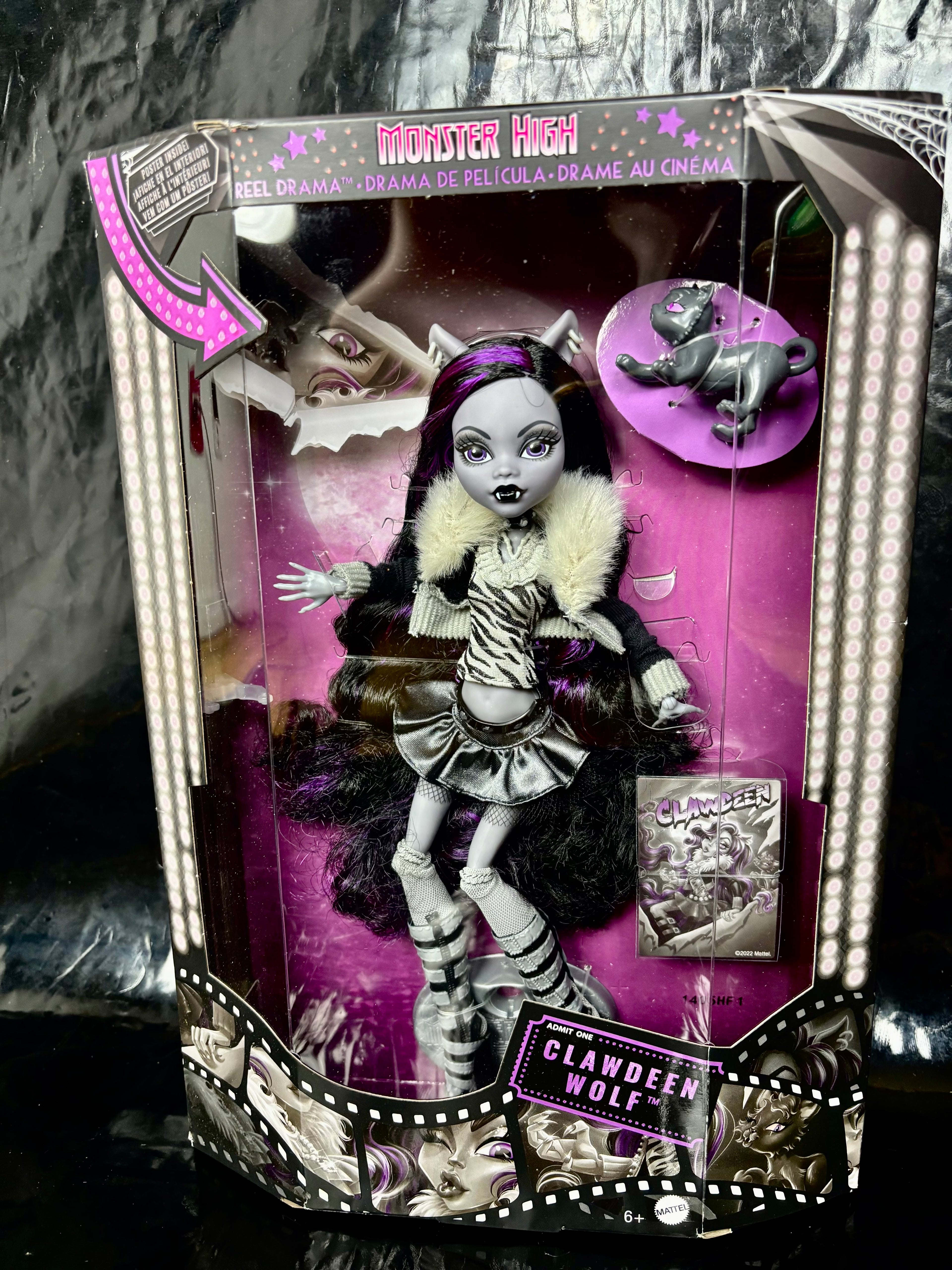 Muñeca CLAWDEEN WOLF 🖤💜