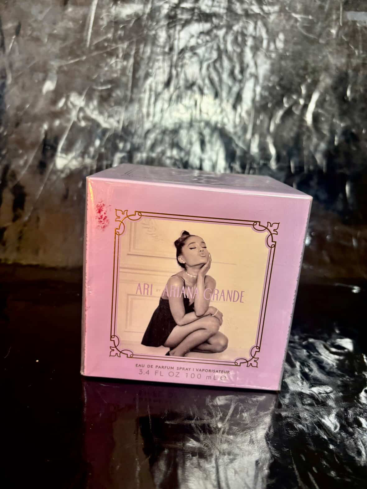 Perfume Ari by Ariana grande