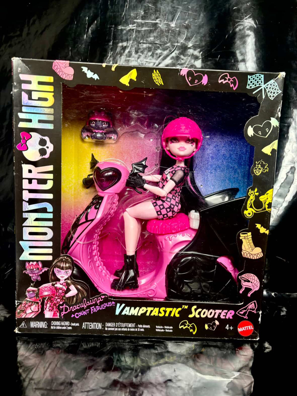 Draculaura vamptastic scooter