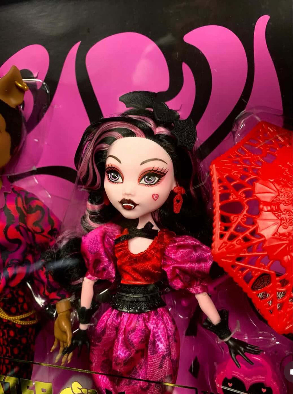 Monters high x LOVE EDITON howliday