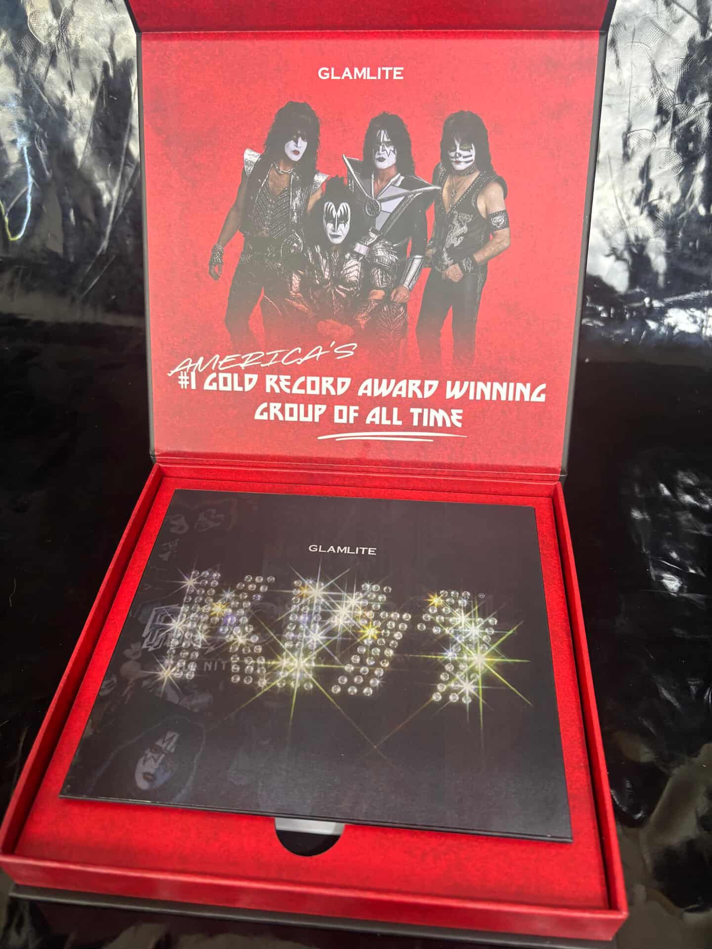 Paleta kiss x glamlite