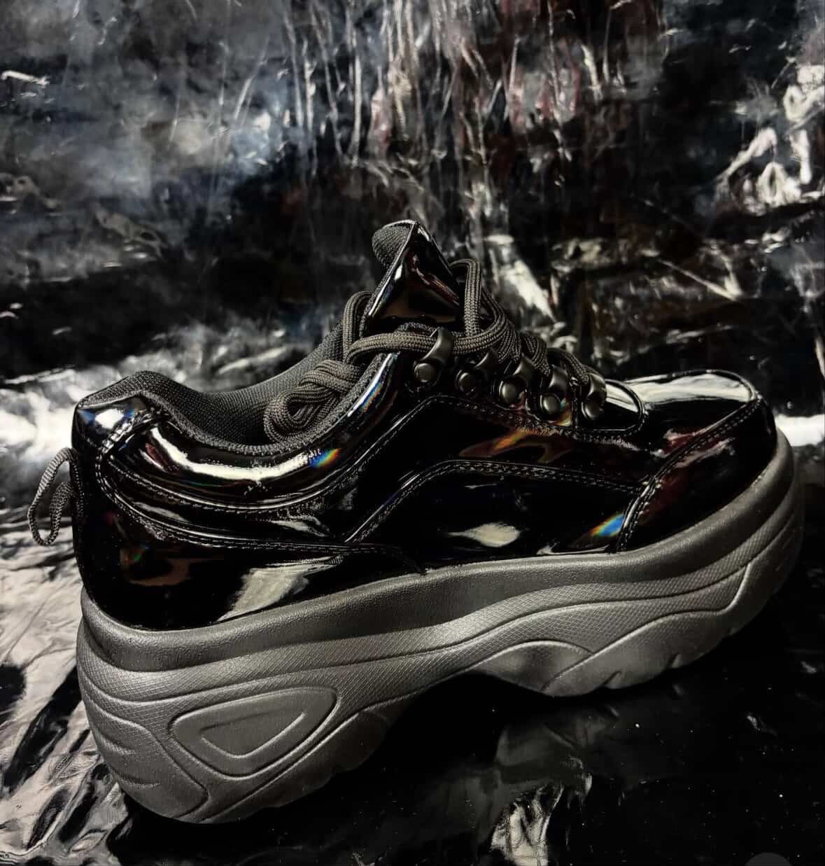 Raver plataform black holo