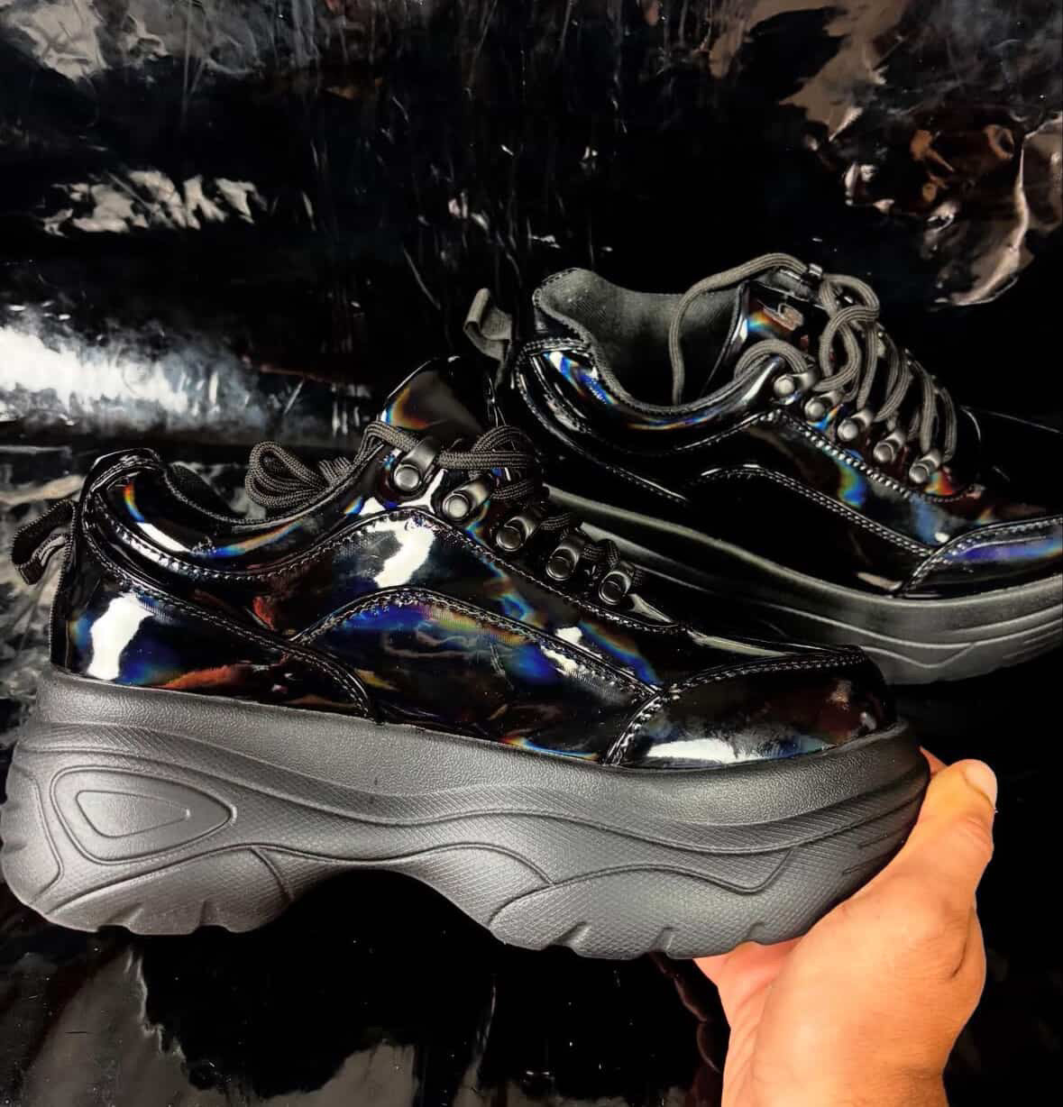 Raver plataform black holo