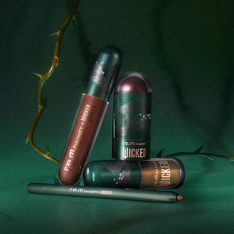 Rem beauty x wicked Elphaba makeup set 💚🧙