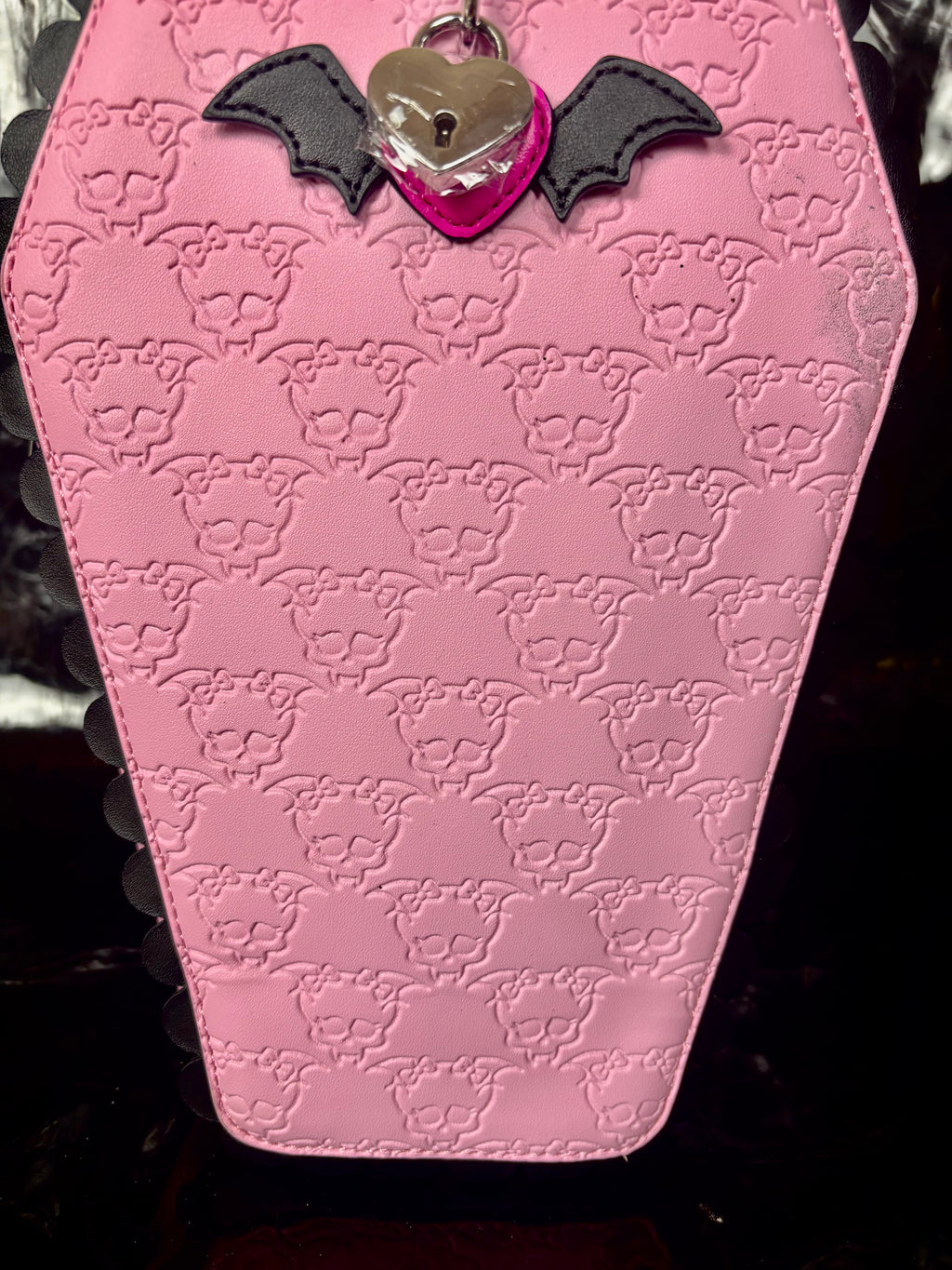 MOCHILA DRACULAURA COFFIN 🦇🖤💕