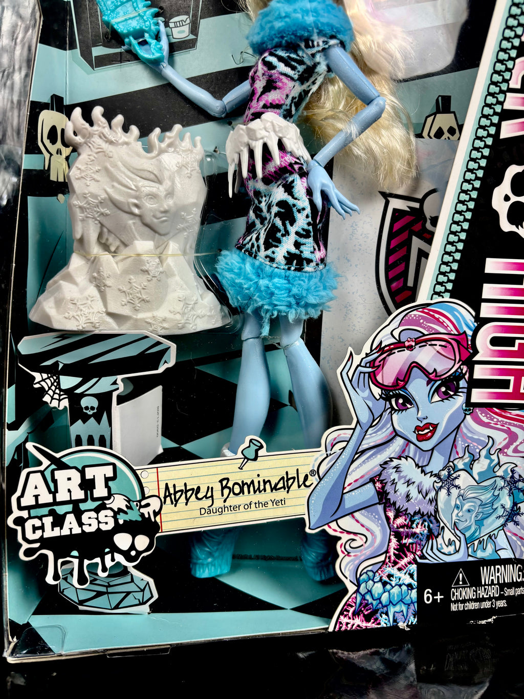 Abbey  bominable - art class g1 ❄️🎨