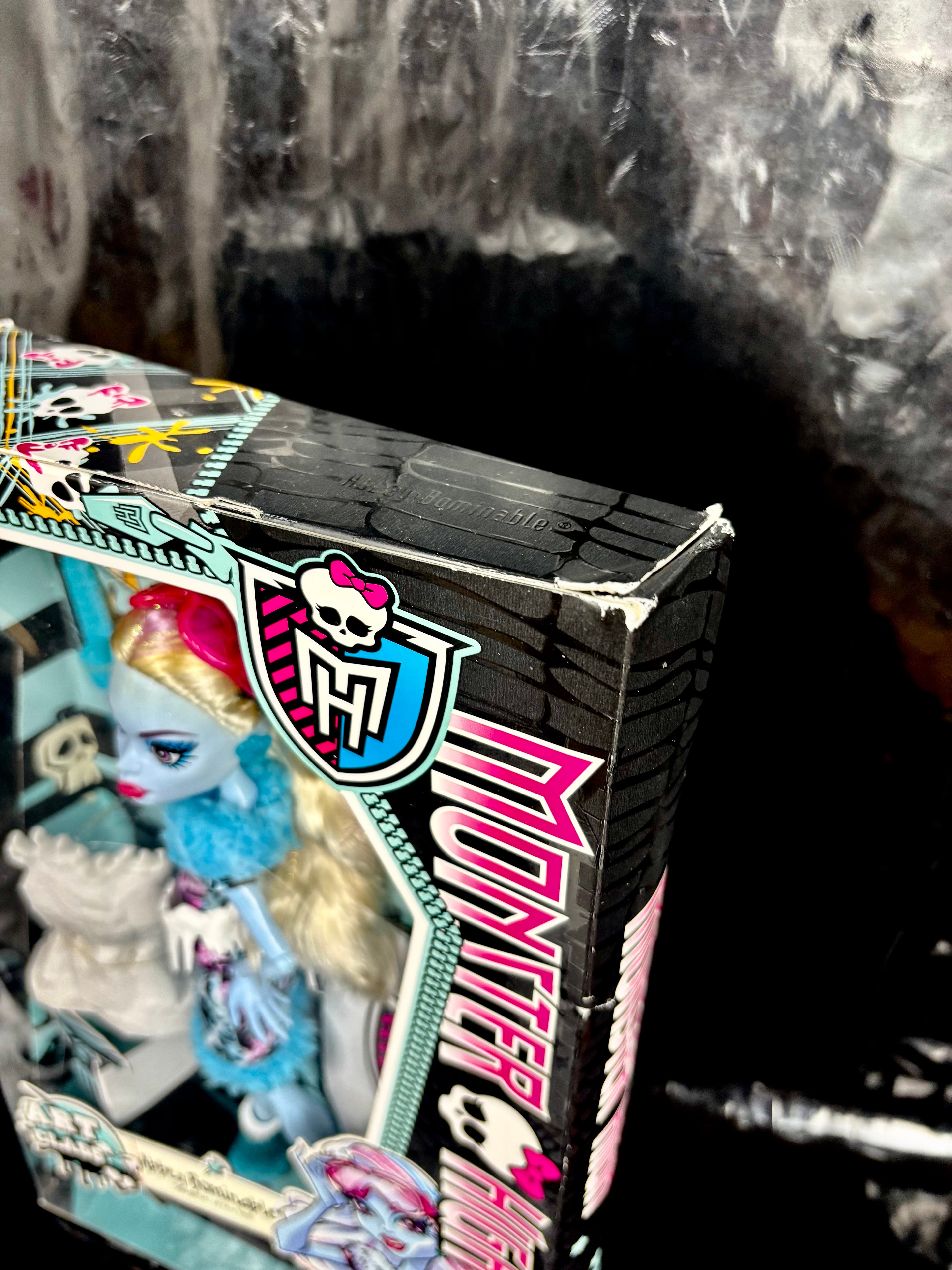 Abbey  bominable - art class g1 ❄️🎨