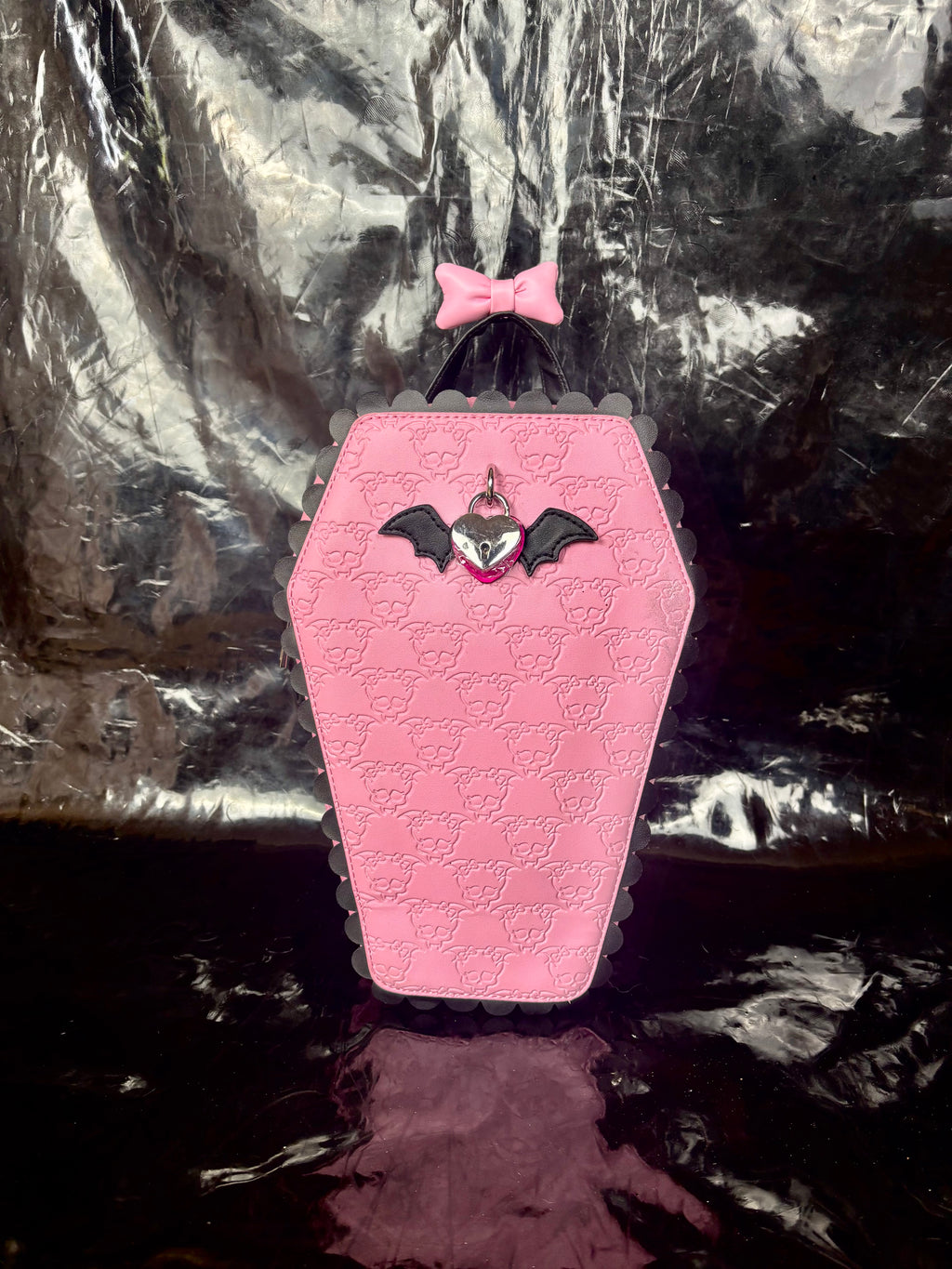 MOCHILA DRACULAURA COFFIN 🦇🖤💕