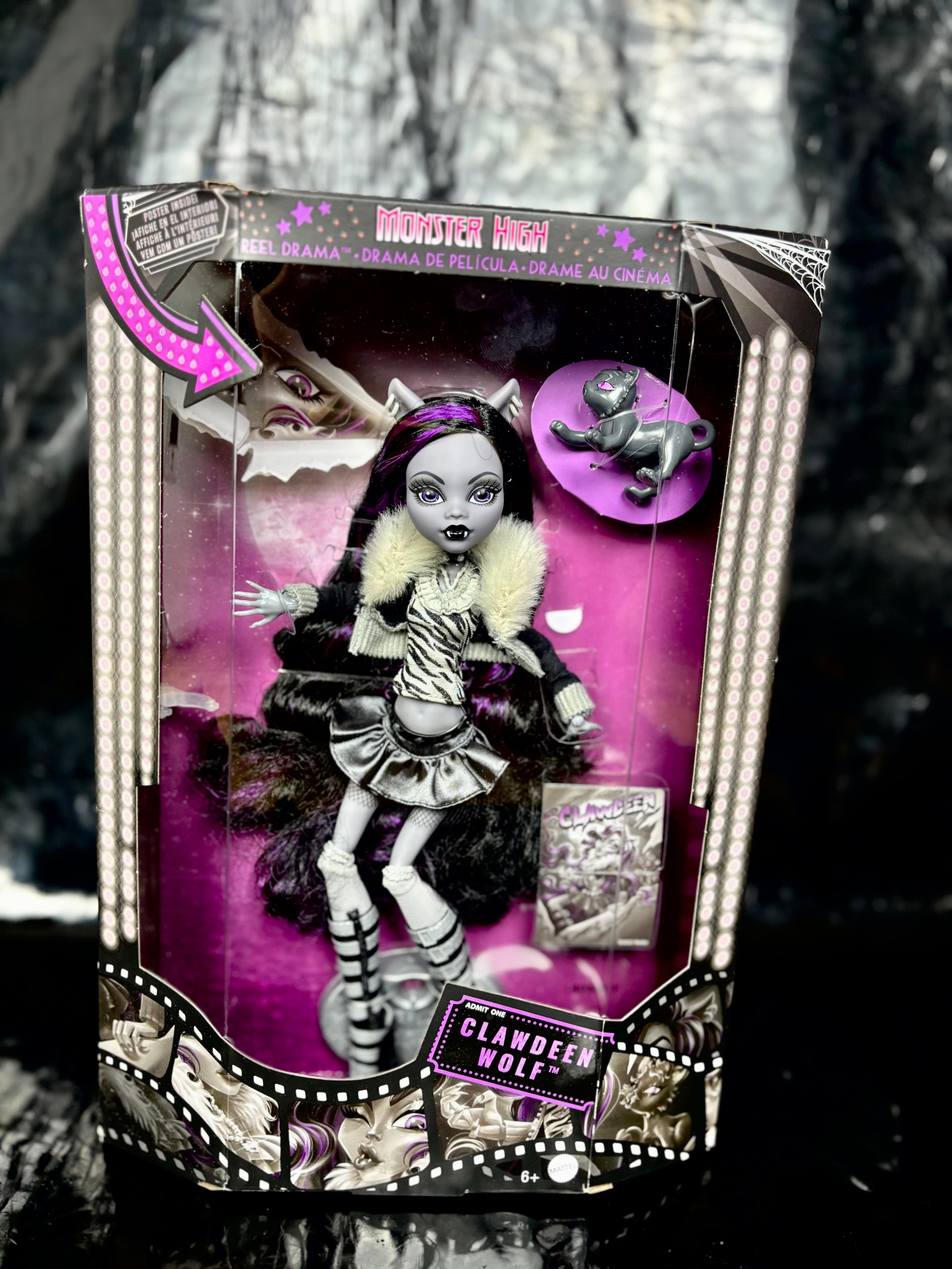 Muñeca CLAWDEEN WOLF 🖤💜